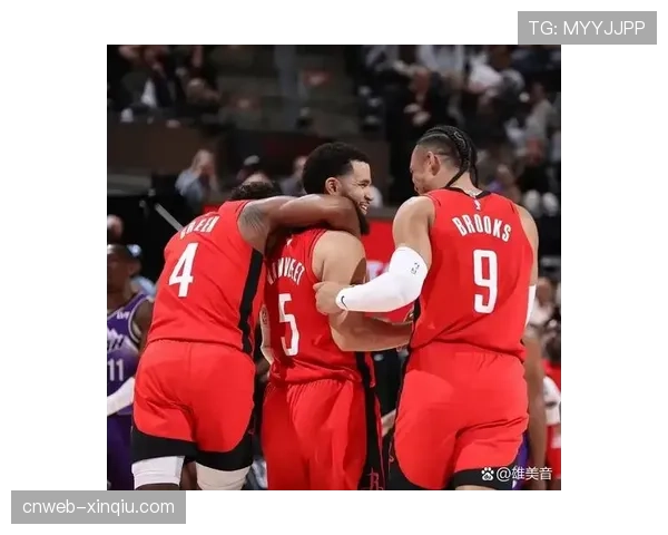 季后赛潜在对决预热：媒体开始热炒尼克斯与热火可能的首轮“恩怨局”